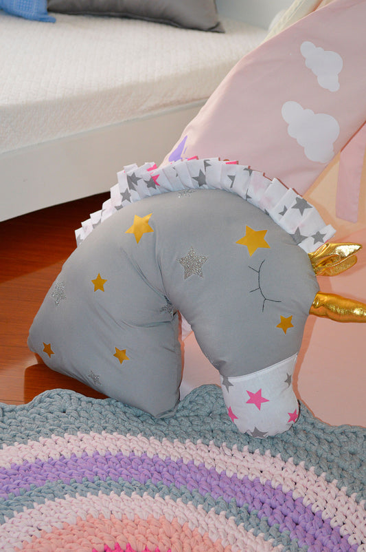 Cojín unicornio estrellas