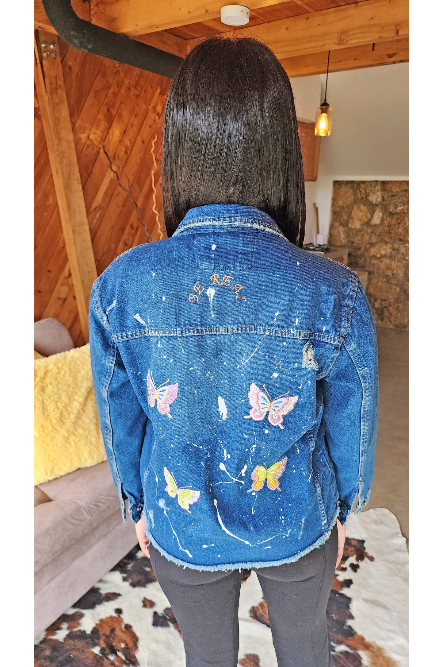 Chaqueta Jean bordada Mariposa.