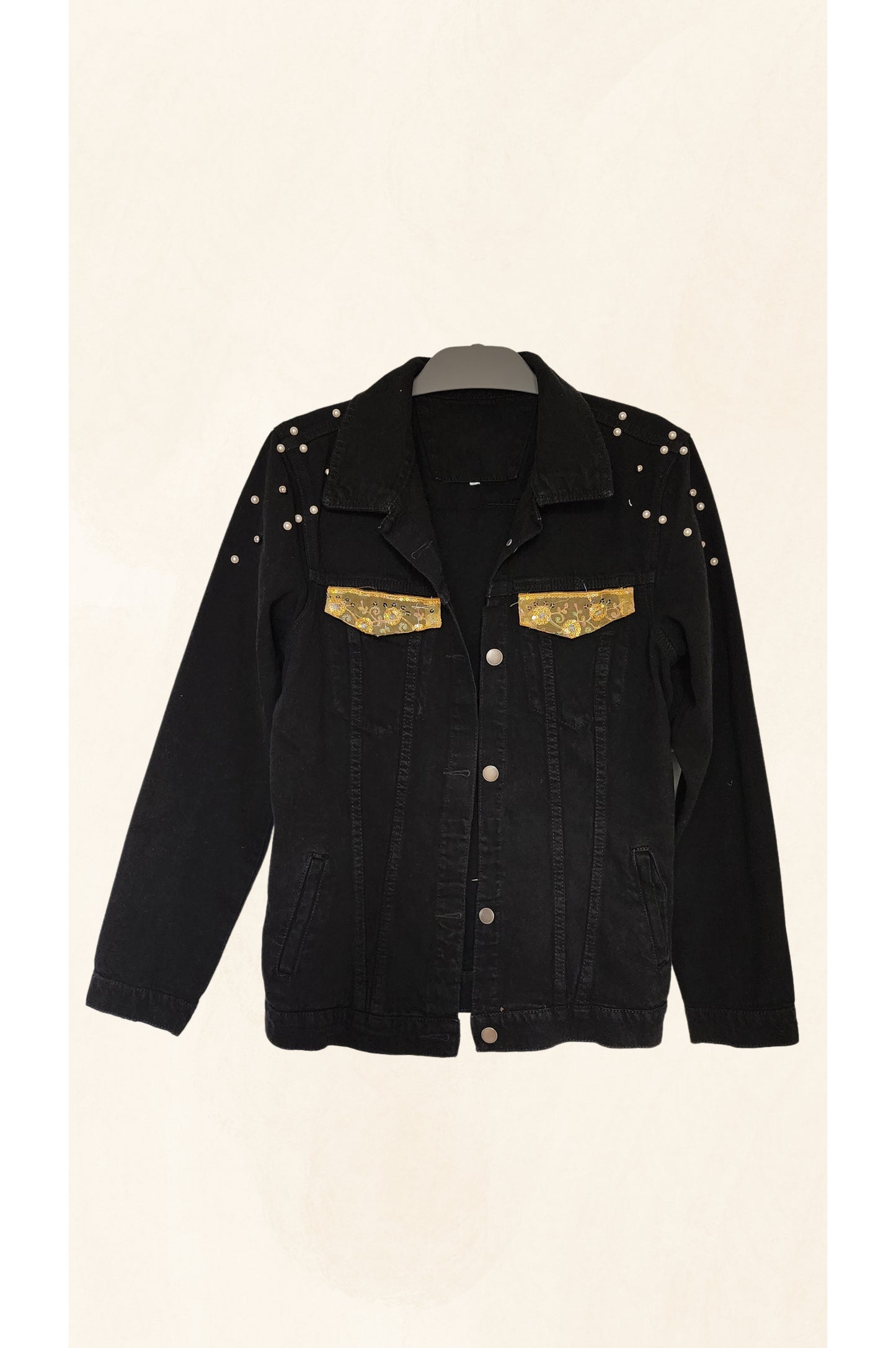 Chaqueta negra Jean apliques.