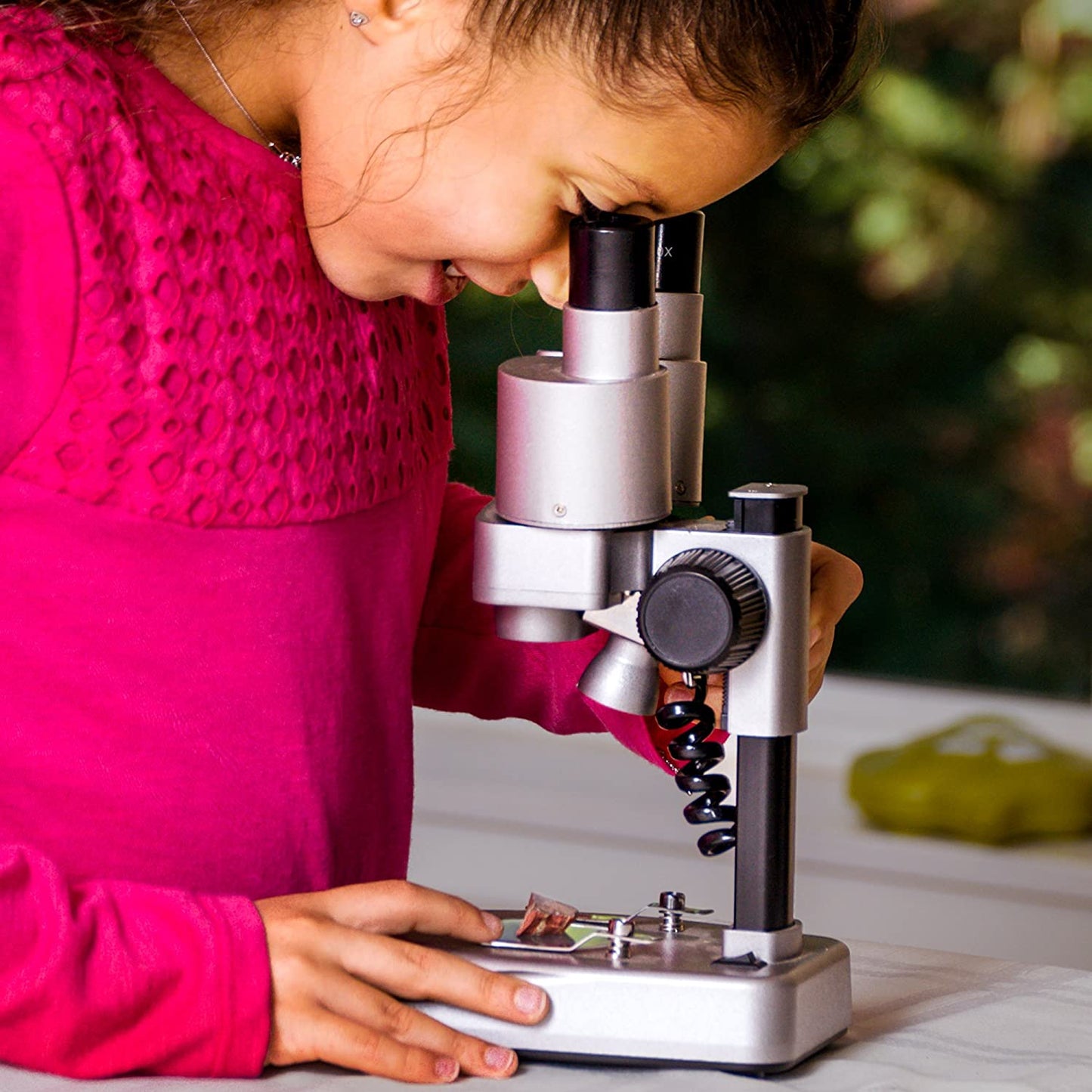 Microscopio de laboratorio de National Geographic con más de 50 accesorios