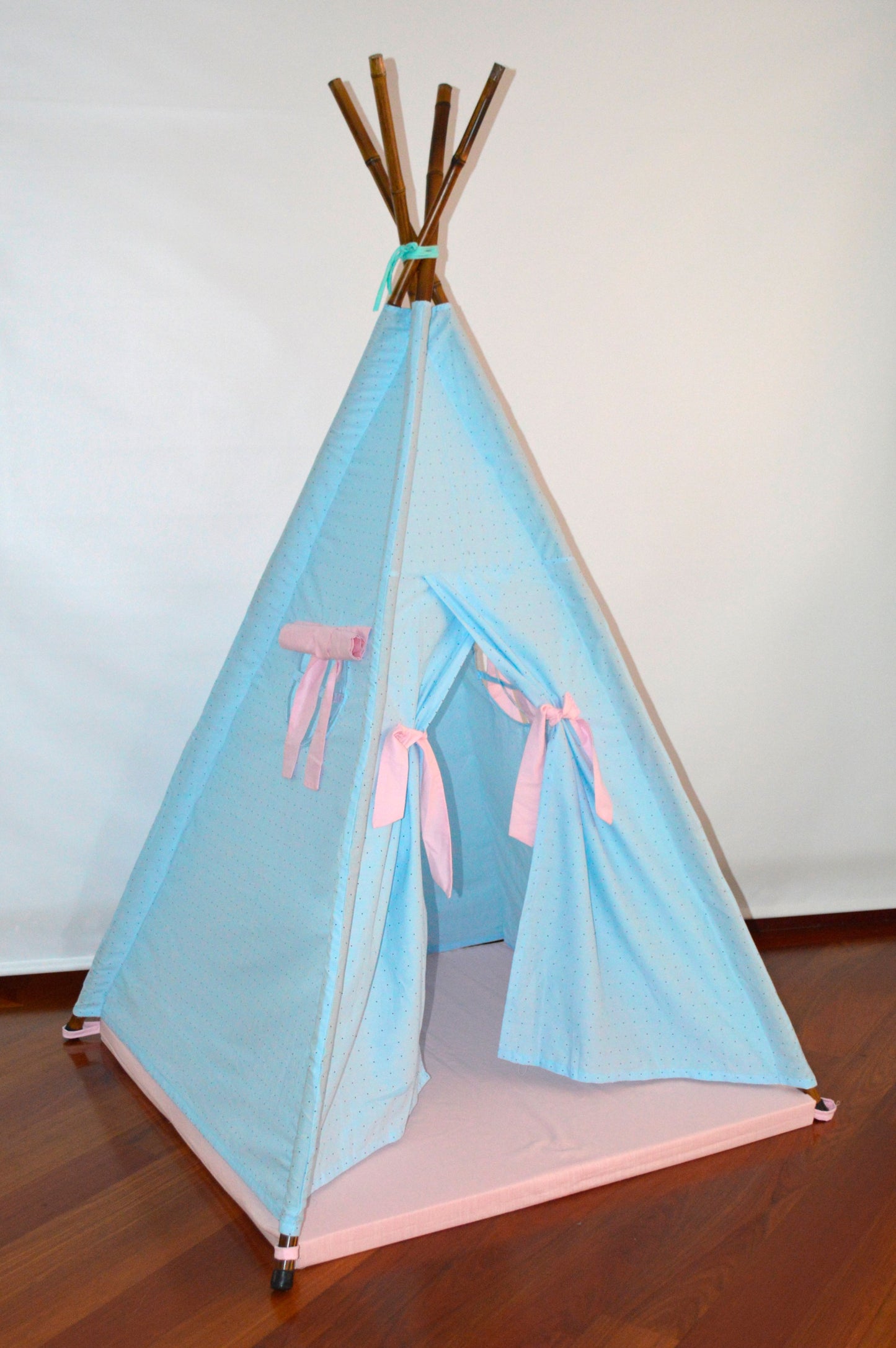 Teepee Azul claro,  puntos/ rosado