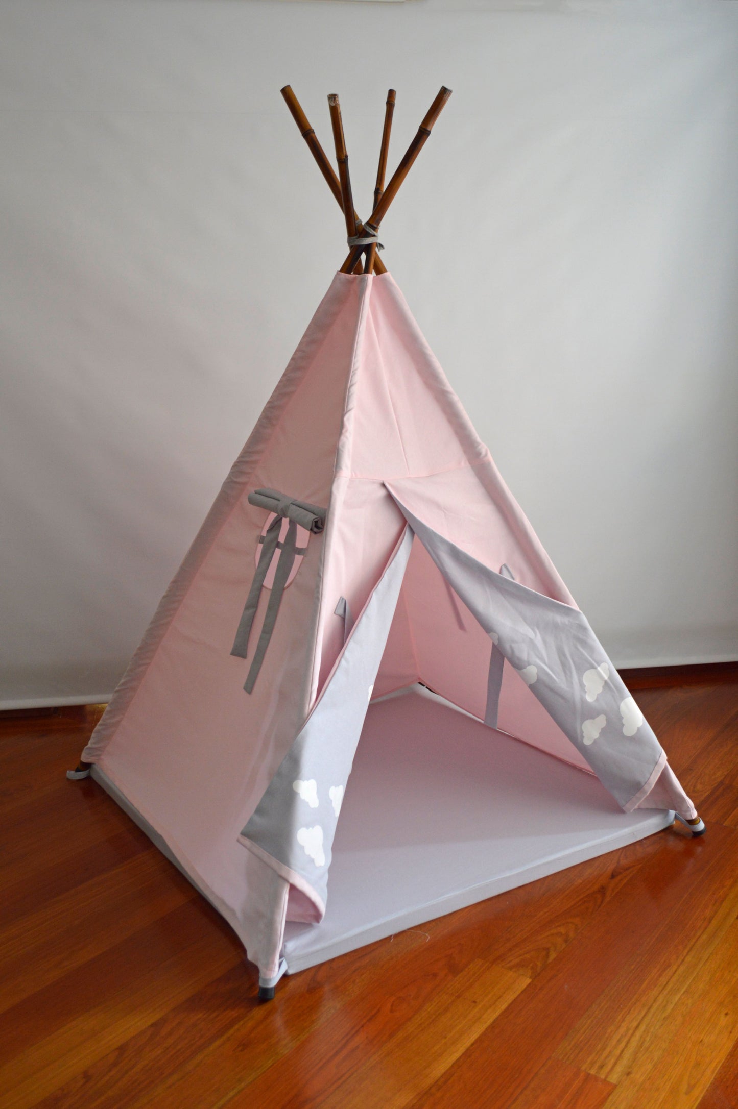 Teepee rosa/ Gris perla nube